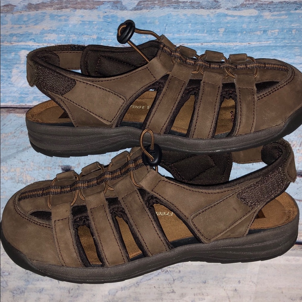 Women’s Barefoot Freedom sandals 8W 👣👣